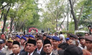 Baru Dilantik Anggota DPRD Kalsel Langsung didemo