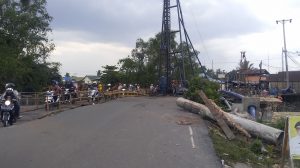 Awas ! Jembatan Sungai Lulut Ditutup Untuk Mobil atau Kendaraan Roda Empat