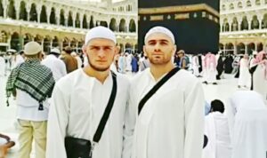 Khabib Nurmagomedov Lantunkan Doa Untuk Muslim Uighur