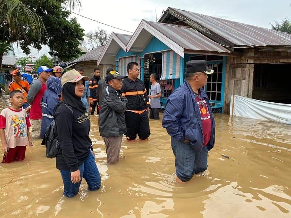 Nadjmi Adhani Pantau Banjir di Cempaka dan Sungai Kemuning