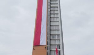 Di Gambut Dikibarkan Bendera Merah Putih Terpanjang Di Kalimantan