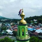 Spiderman Panjat Menara Masjid Di Kotabaru