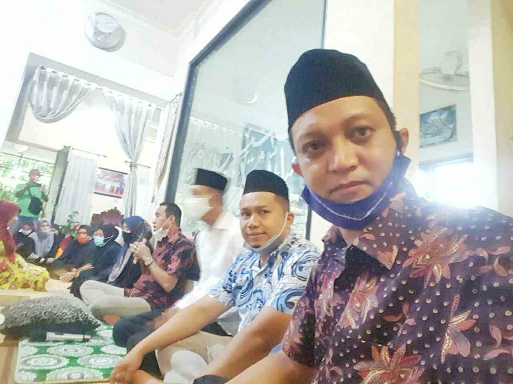 Ahdiat Nurhan Bersama Tim Pemenangan RF Manuntung