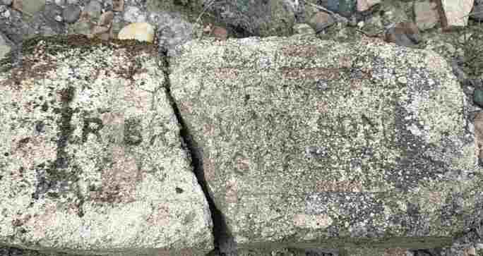 Batu Bata Dari Benteng Pengaron Orange Nassau 