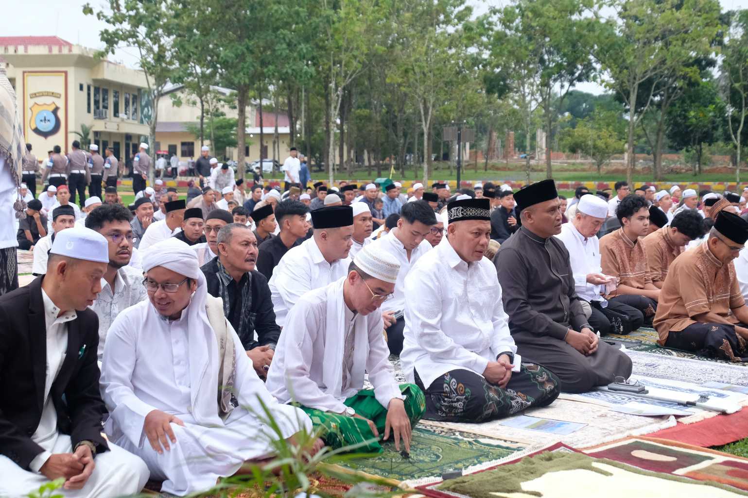 Polda Kalsel Gelar Salat Idulfitri di Makosat Brimob, Kapolda Tekankan Silaturahmi dan Toleransi