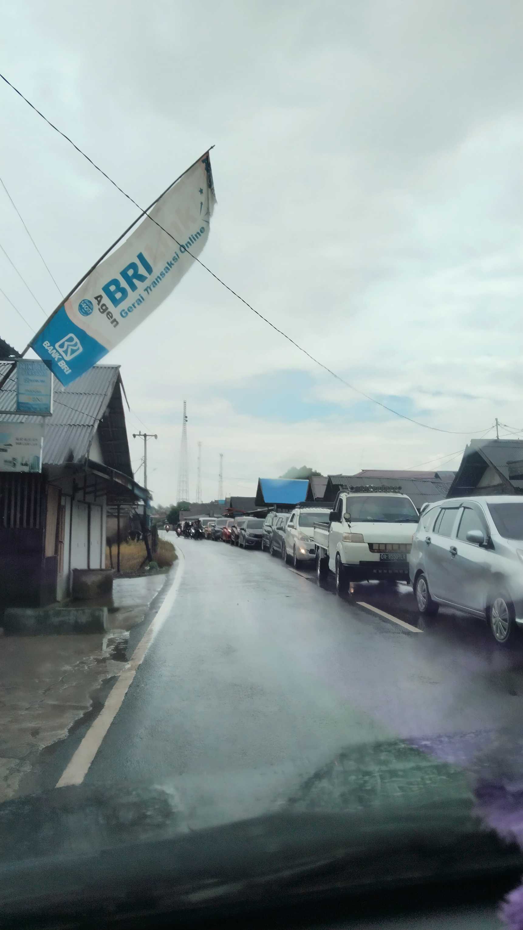 Hari Ketiga Lebaran 2025, Jalur Menuju Pantai Batakan Macet Parah