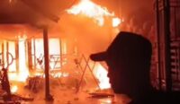 Kebakaran Hebat di Pasar Hambuku Amuntai, Sejumlah Kios Terbakar