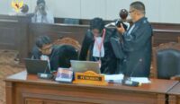 Ini Alasan Denny Indrayana Bersama Tim Hukum Banjarbaru Hanyar Walk Out Dari Sidang MK