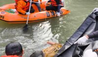 Evakuasi Berhasil, Operator Ekskavator yang Hanyut di Sungai Stagen Ditemukan Meninggal