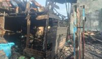 Kebakaran Gang Sadar: 15 Rumah Rusak, 11 KK Kehilangan Tempat Tinggal, Warga Butuh Bantuan Instan