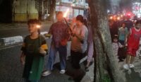 Warga Pekapuran Gelar Tolak Bala, Keliling Kota Bawa Obor Usai Penampakan ‘Hantu Api’