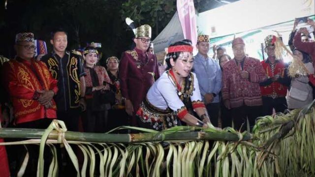 Perayaan Budaya Masyarakat Dayak Kalbar