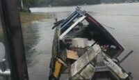 Dua Kapal Tenggelam di Riam Kanan, Seluruh Penumpang Selamat