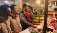 Jelang Idul Adha, Polda Kalsel Cek Harga Sembako di Pasar Ahad Kertak Hanyar